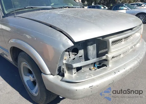 2000 Chevrolet S Truck S10 z USA, uszkodzony, nr VIN 1GCCS19W4Y8272360